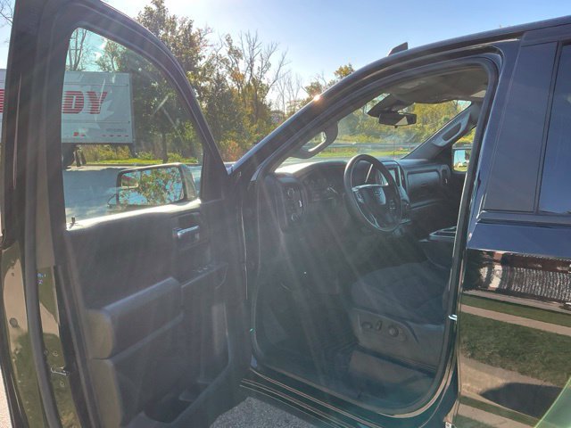 Used 2023 Chevrolet Silverado 1500 Custom Trail Boss AWD/4WD image 15