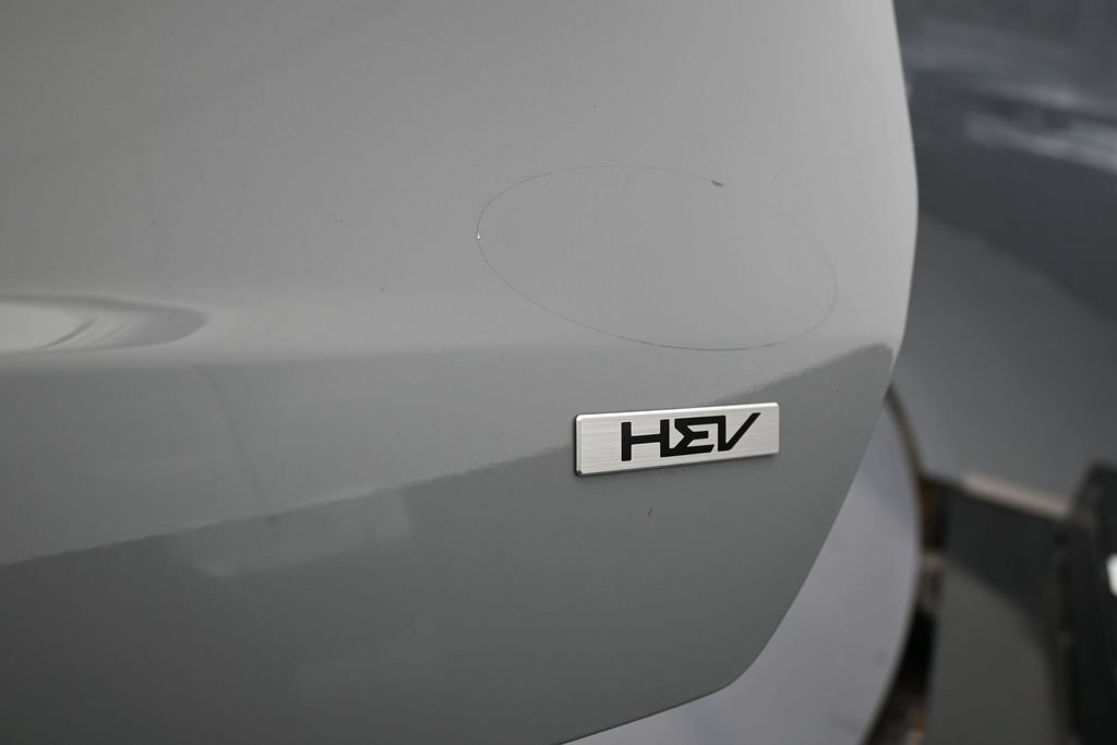 Used 2025 Kia Carnival EX FWD image 40