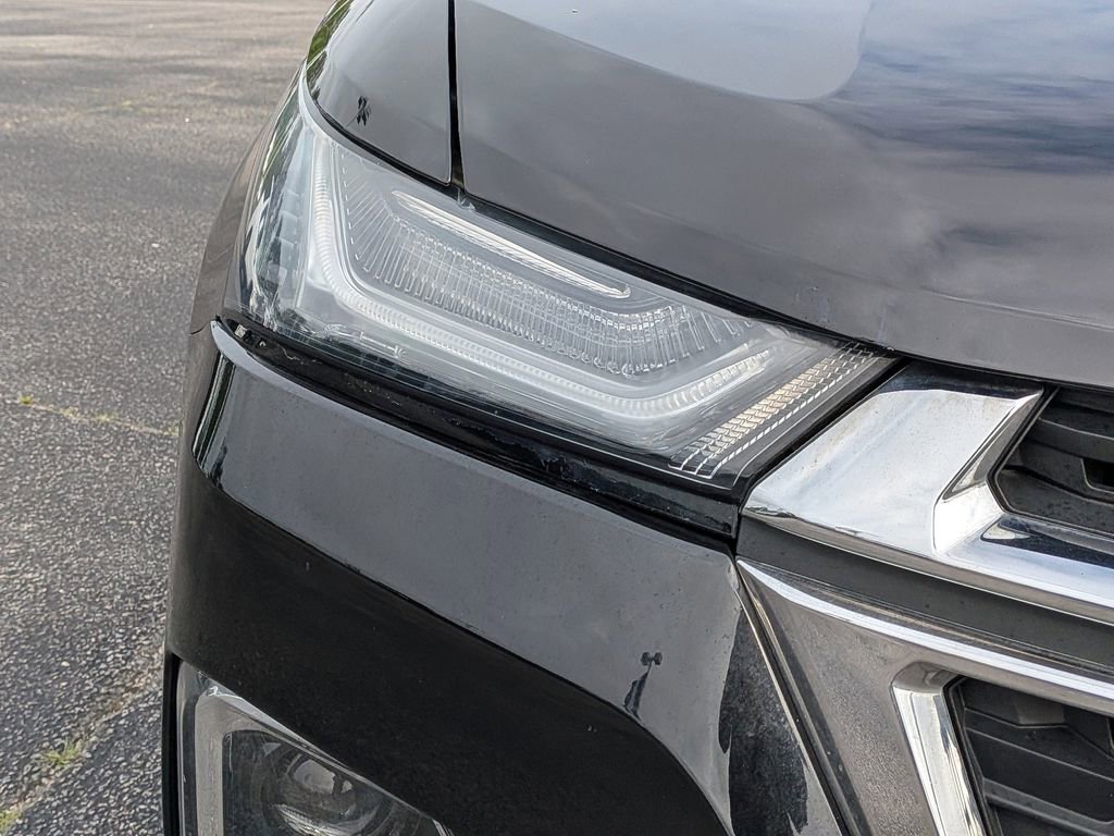 Used 2023 Chevrolet Traverse LT w/ LT Premium Package AWD/4WD image 12