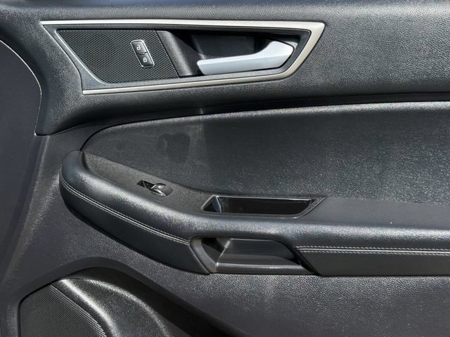 Used 2020 Ford Edge SEL w/ Convenience Package FWD image 30