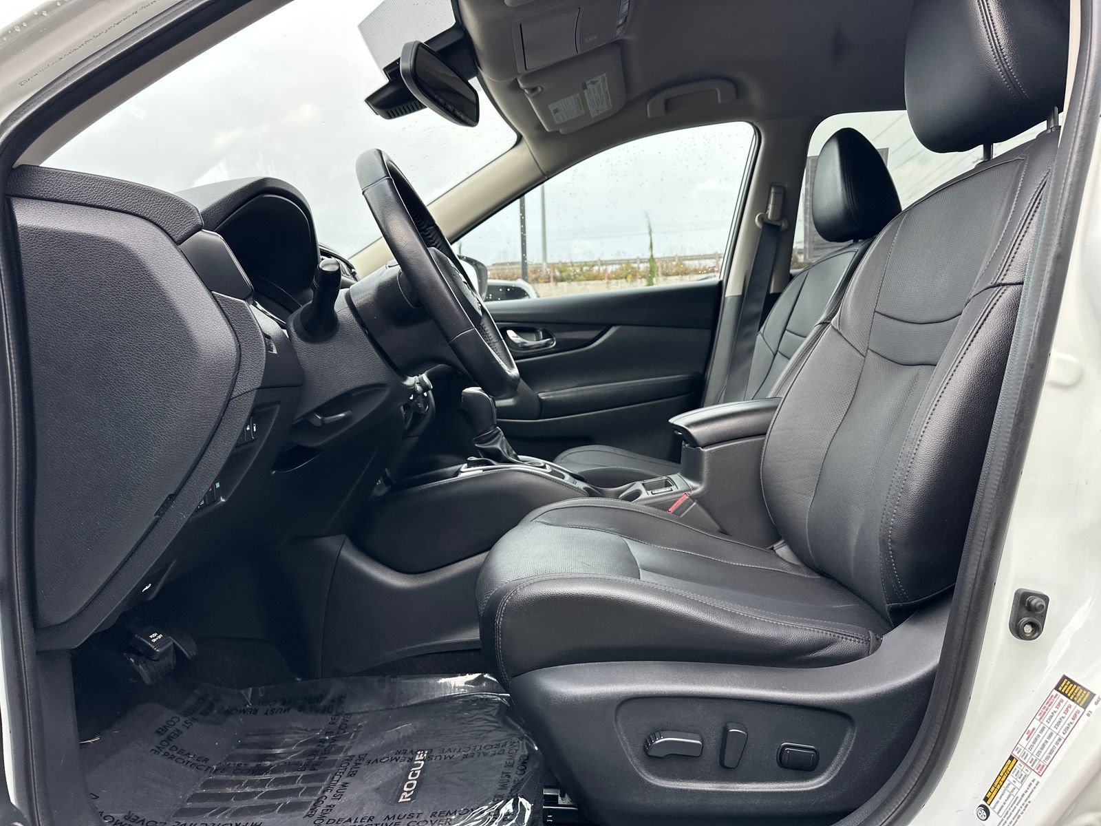 Used 2018 Nissan Rogue SL image 10