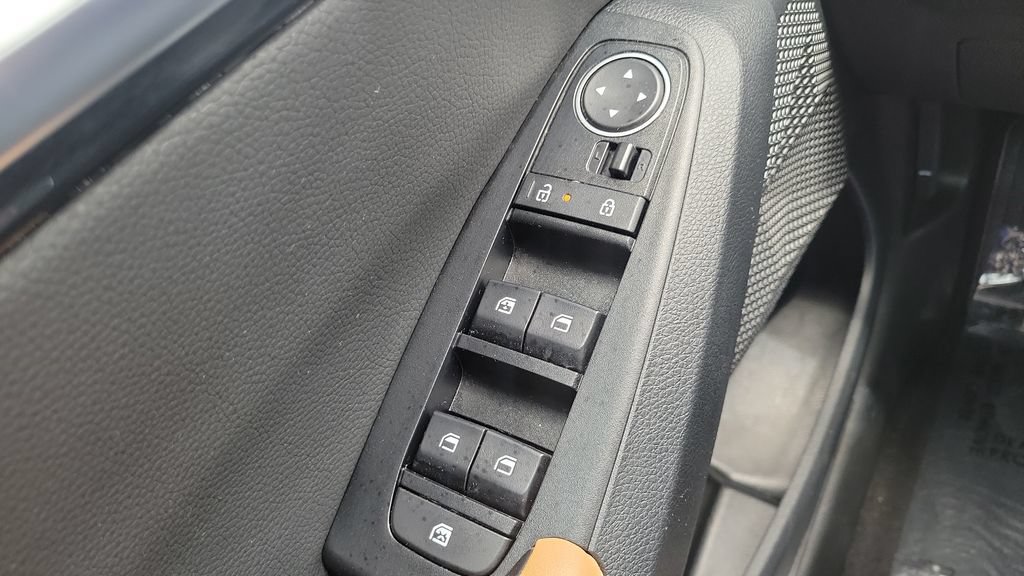 Used 2024 Kia Seltos EX FWD image 18