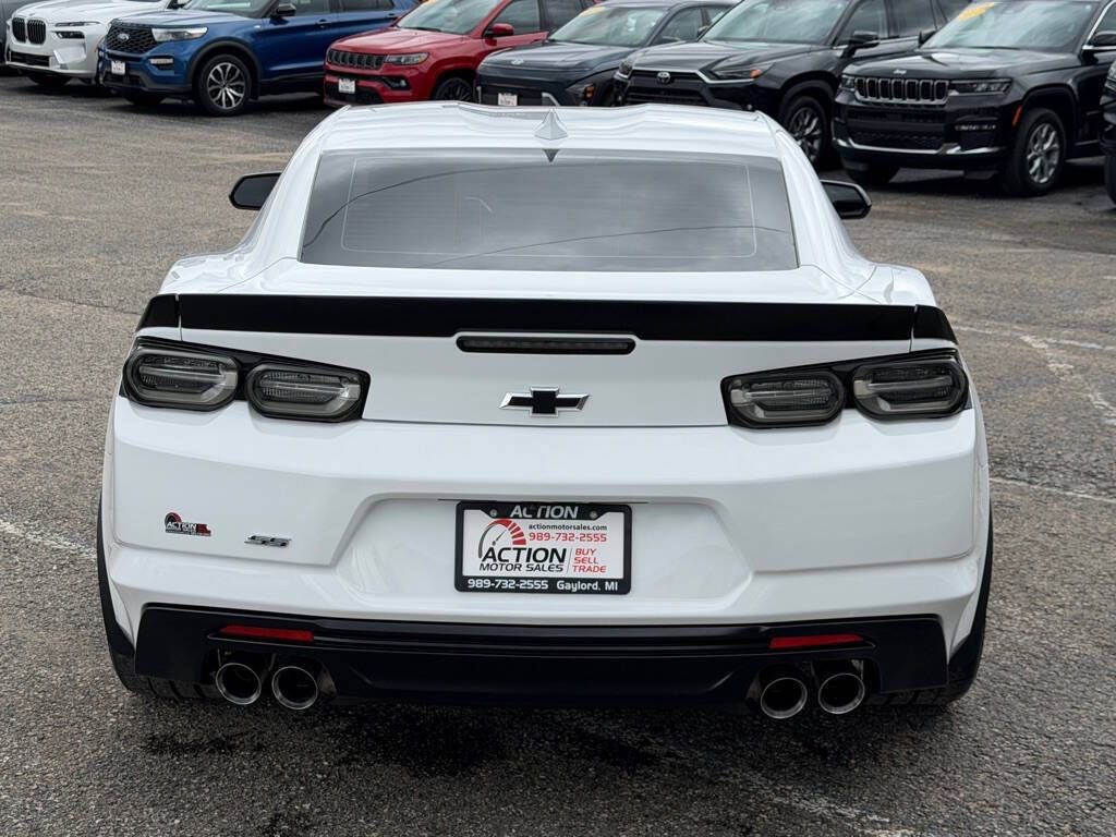 Used 2020 Chevrolet Camaro SS RWD image 6