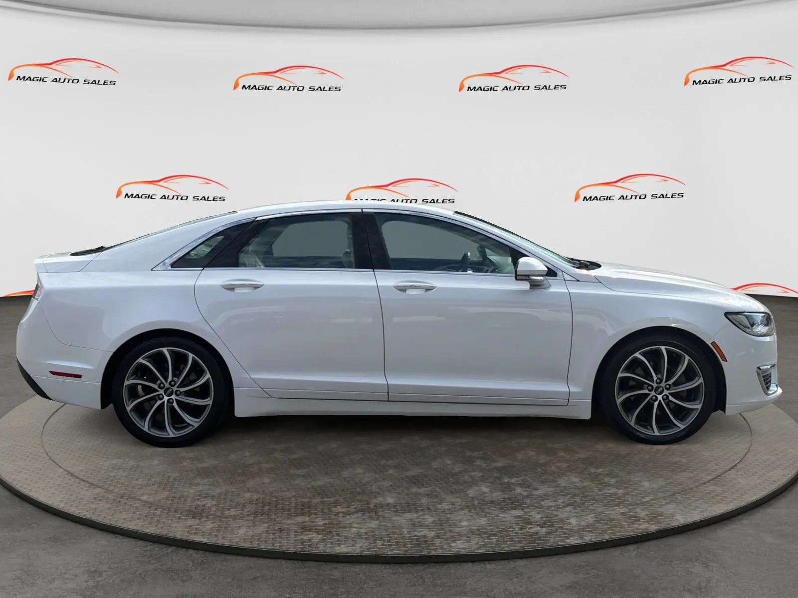 Used 2018 Lincoln MKZ Reserve w/ Magnetic Appearance Package AWD/4WD image 6