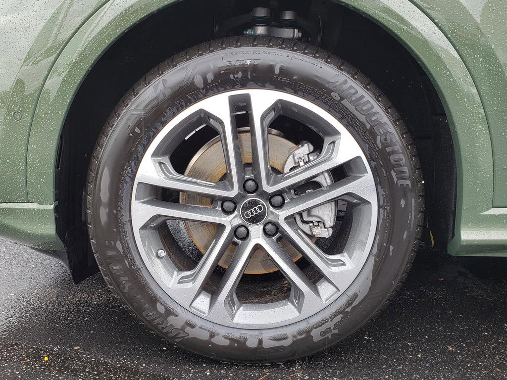 New 2025 Audi Q5 Prestige image 12