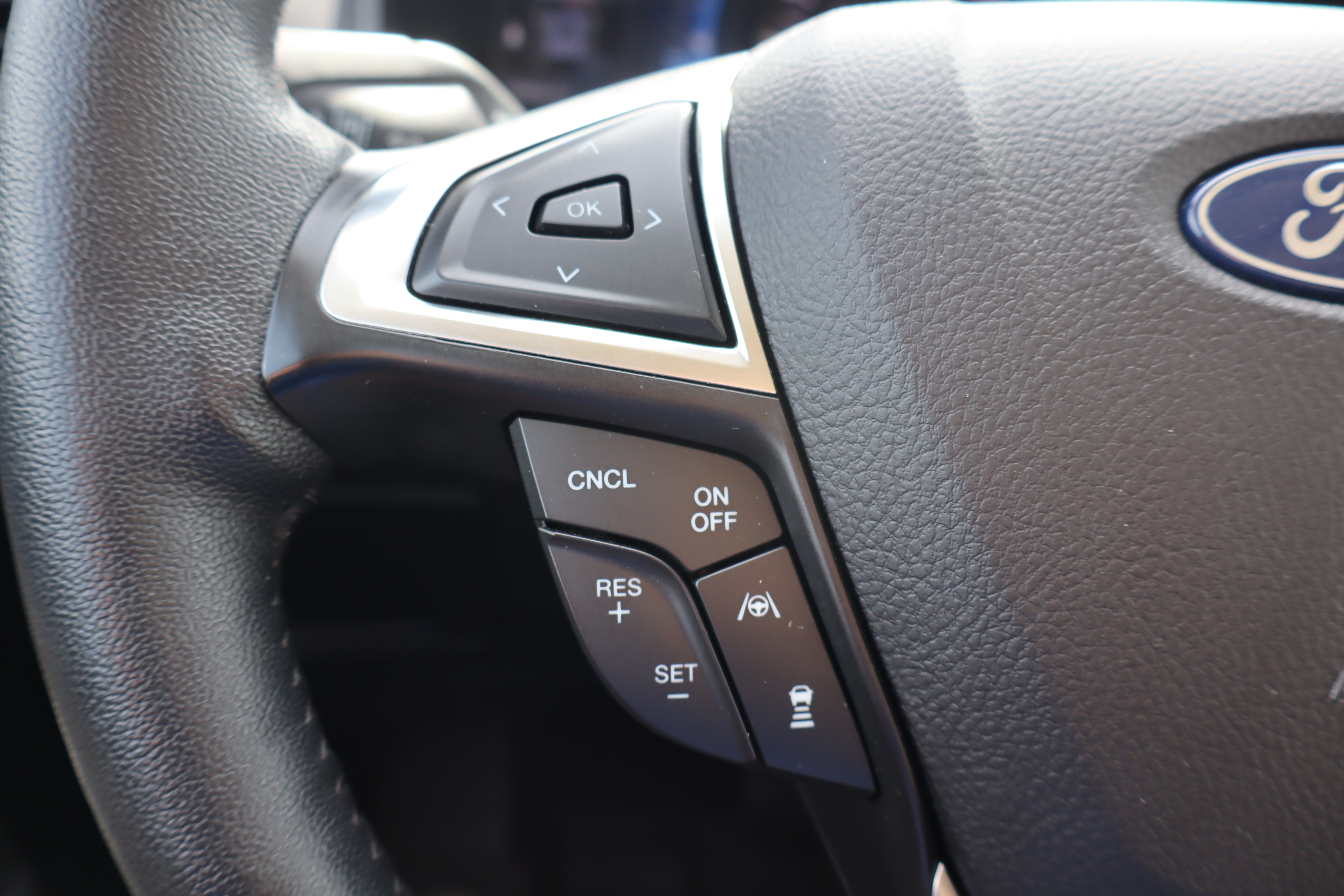 Used 2024 Ford Edge SEL w/ Convenience Package AWD/4WD image 16