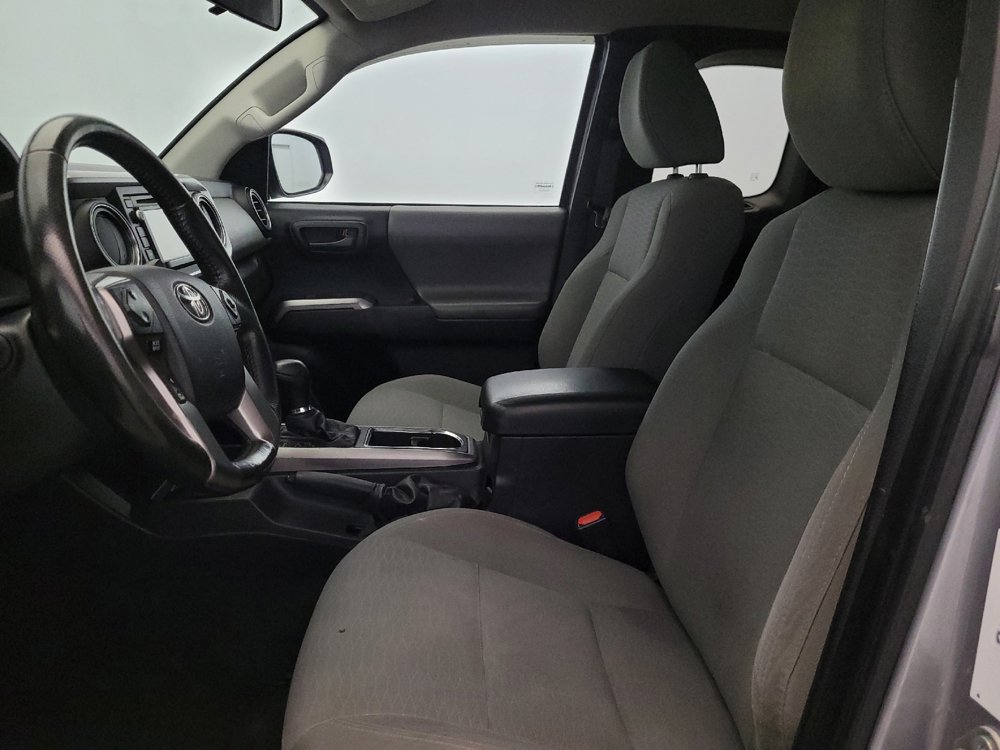 Used 2016 Toyota Tacoma SR5 AWD/4WD image 17