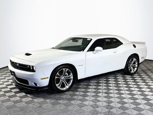 Used 2020 Dodge Challenger R/T RWD image 4