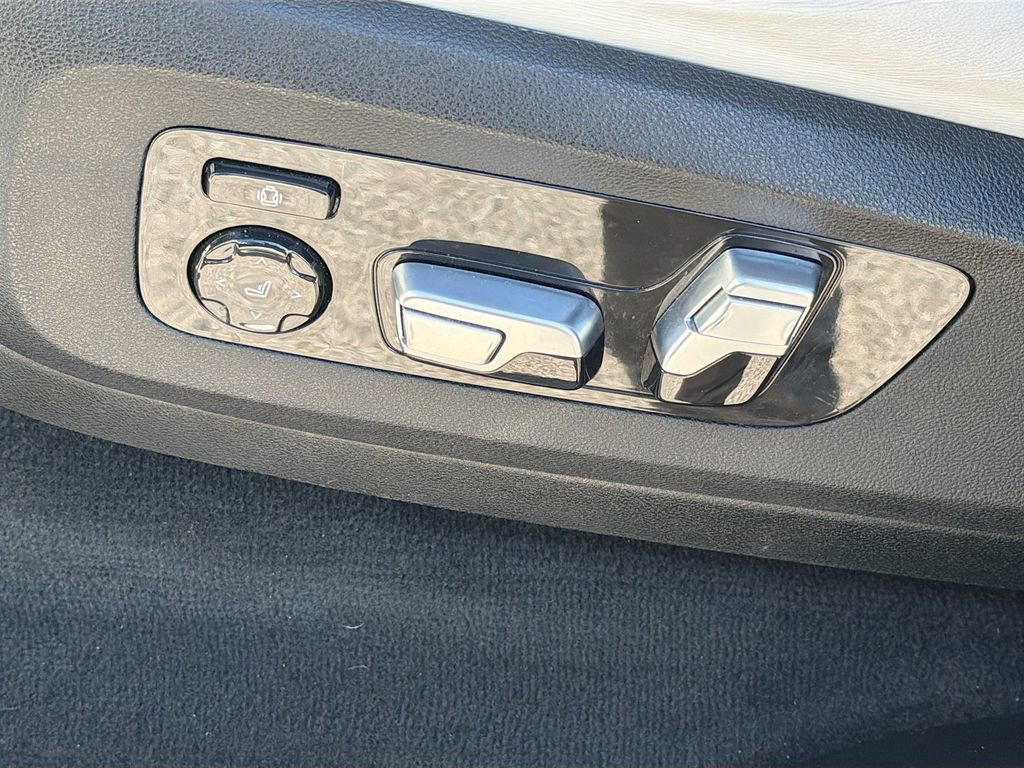 Used 2022 BMW X5 M w/ Executive Package image 25