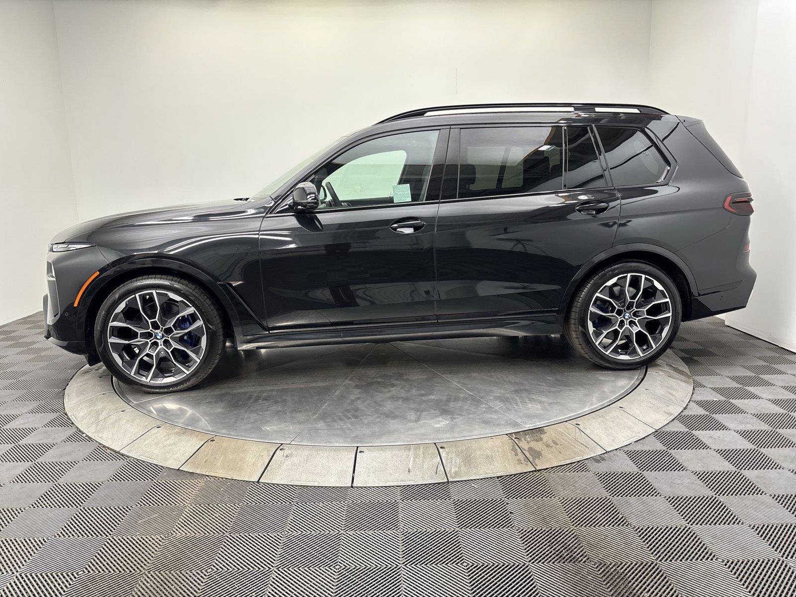 Used 2024 BMW X7 M60i AWD/4WD image 16