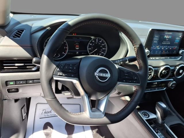 Used 2025 Nissan Sentra SR w/ SR Premium Package FWD image 22