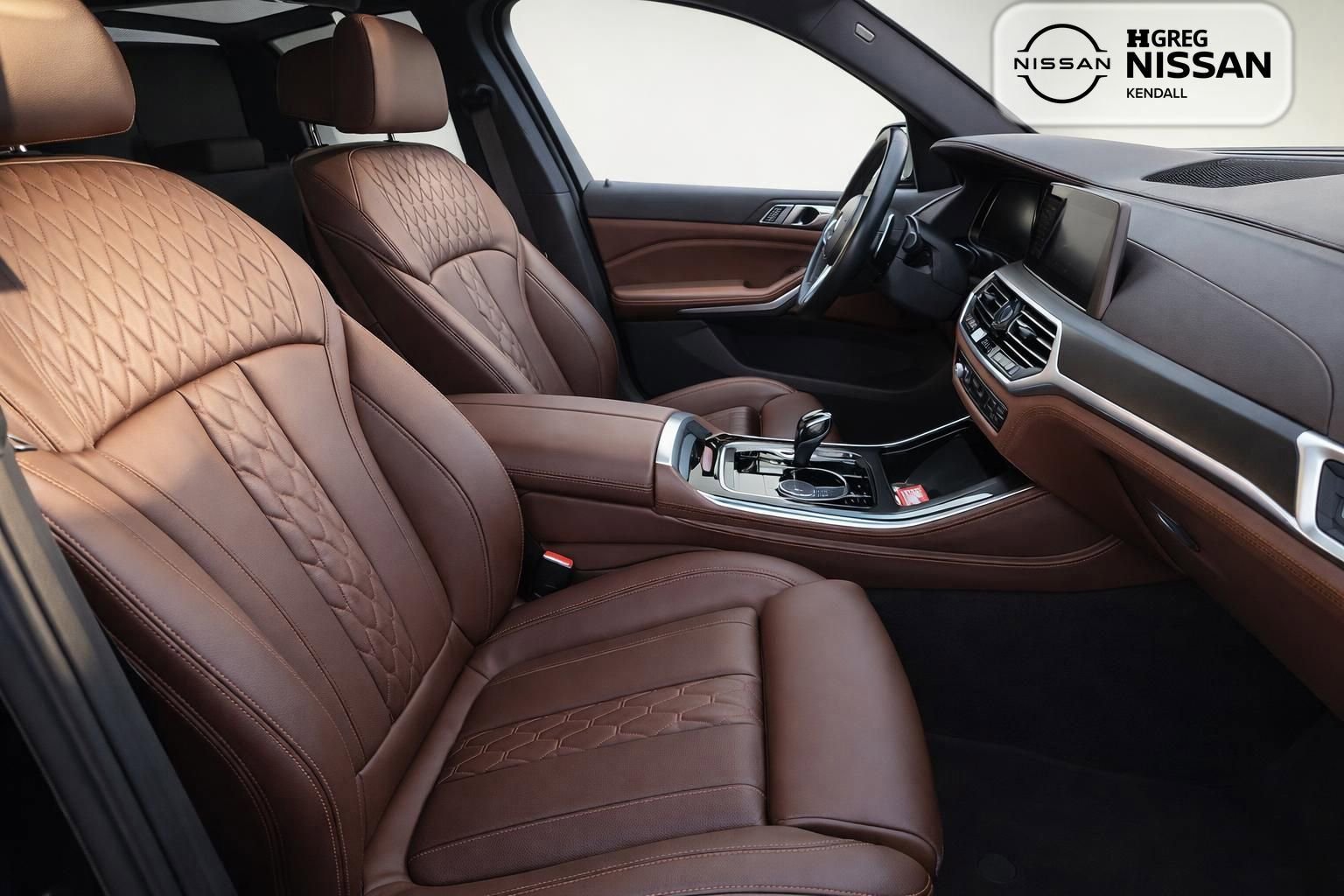 Used 2020 BMW X5 M50i w/ Executive Package image 11