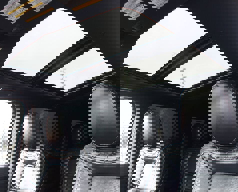 Used 2020 Lincoln Navigator Reserve w/ Equipment Group 208A Reserve image 6