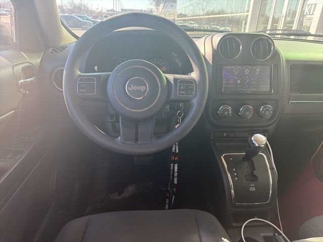 Used 2015 Jeep Patriot Sport w/ Power Value Group AWD/4WD image 9
