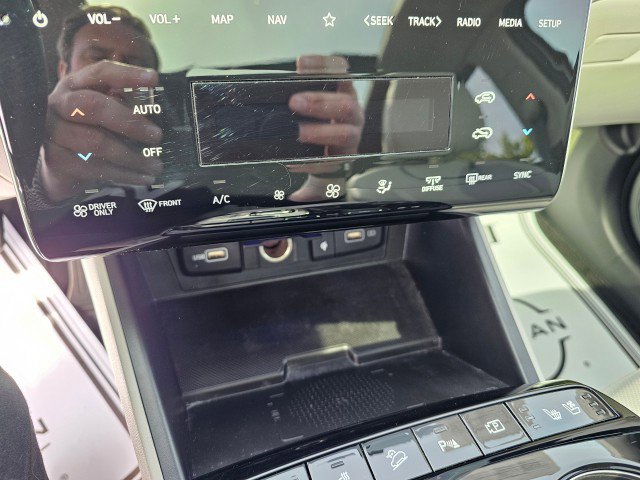 Used 2024 Hyundai Tucson Limited image 31