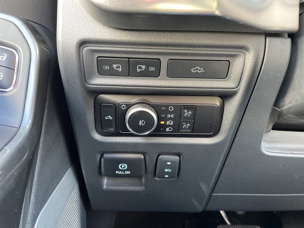 Used 2023 Ford F150 Lariat w/ Equipment Group 502A High image 28