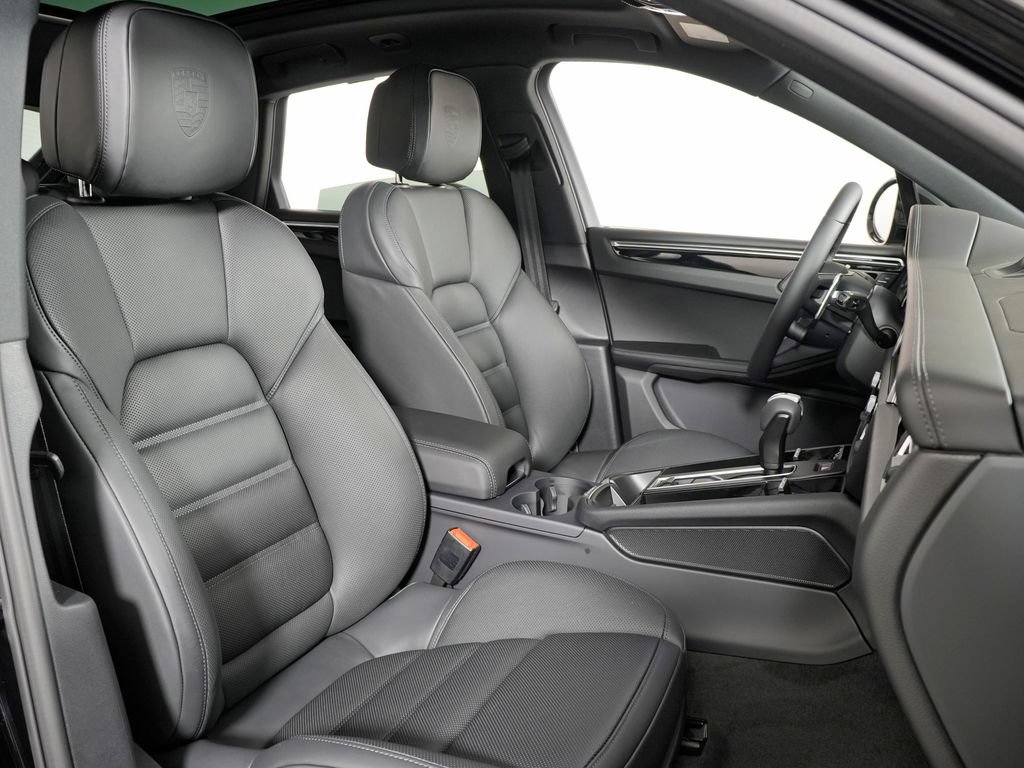 New 2026 Porsche Macan S AWD/4WD image 40