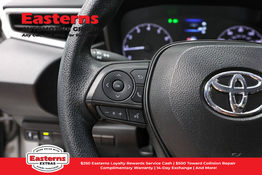 Used 2025 Toyota Corolla LE FWD image 15