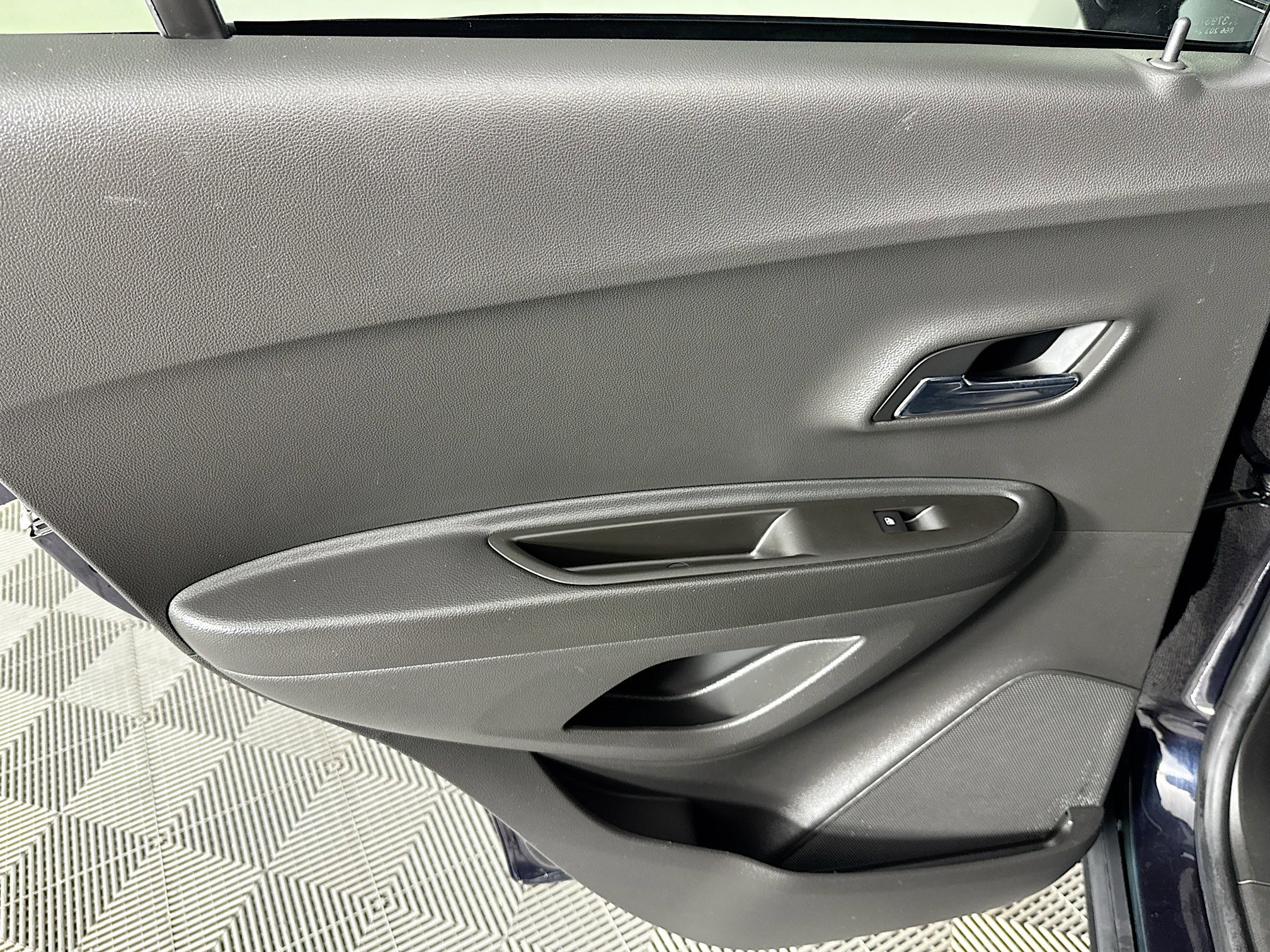 Used 2021 Chevrolet Trax LT image 24