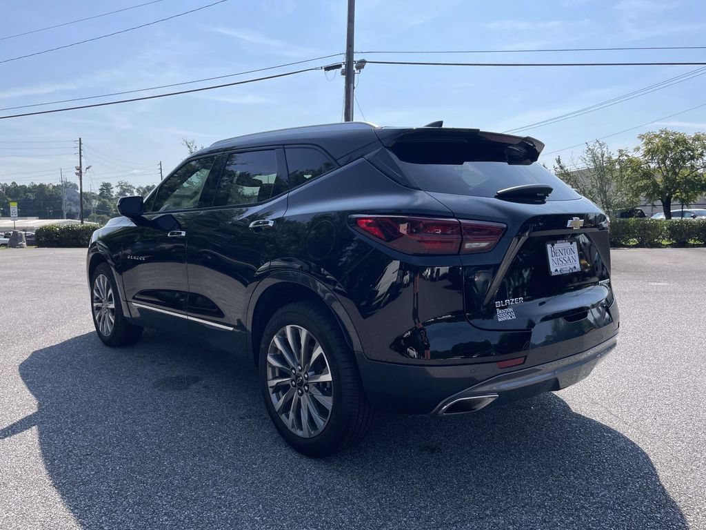 Used 2023 Chevrolet Blazer Premier w/ Enhanced Convenience Package FWD image 5