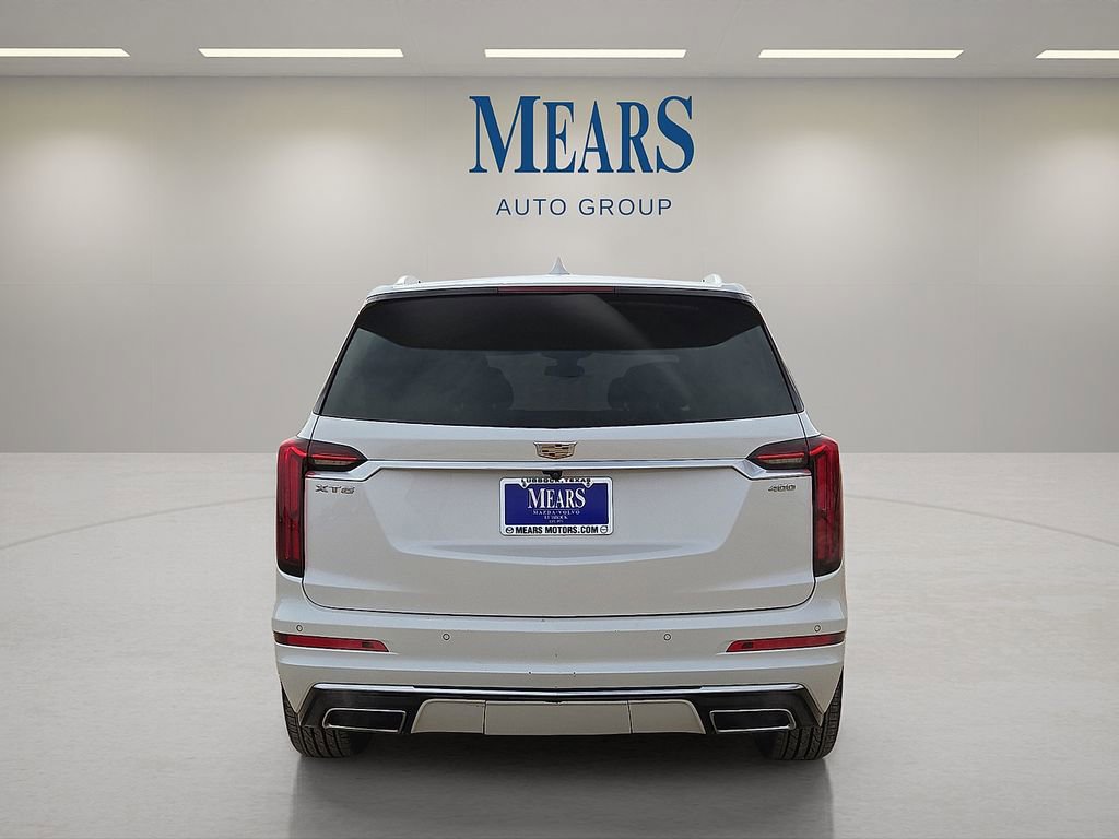 Used 2023 Cadillac XT6 Premium Luxury image 4