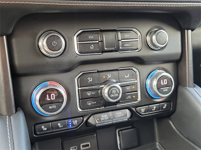 Used 2022 GMC Yukon AT4 w/ Technology Package image 25