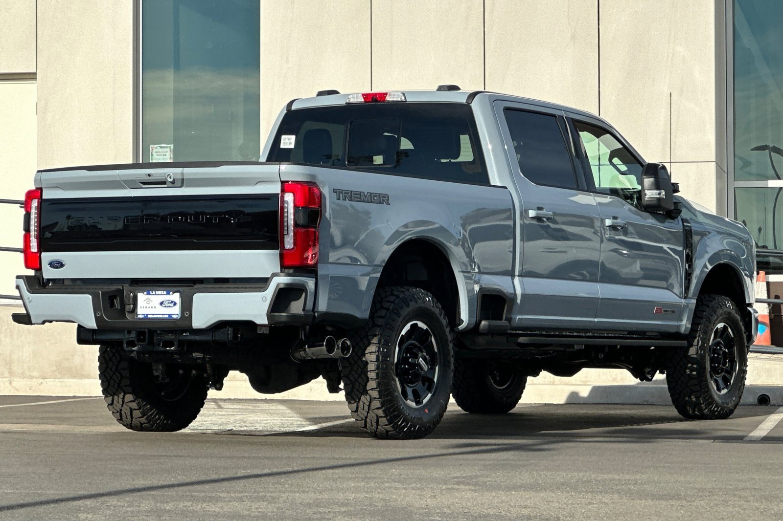 New 2026 Ford F350 Platinum w/ Tremor Off-Road Package image 3