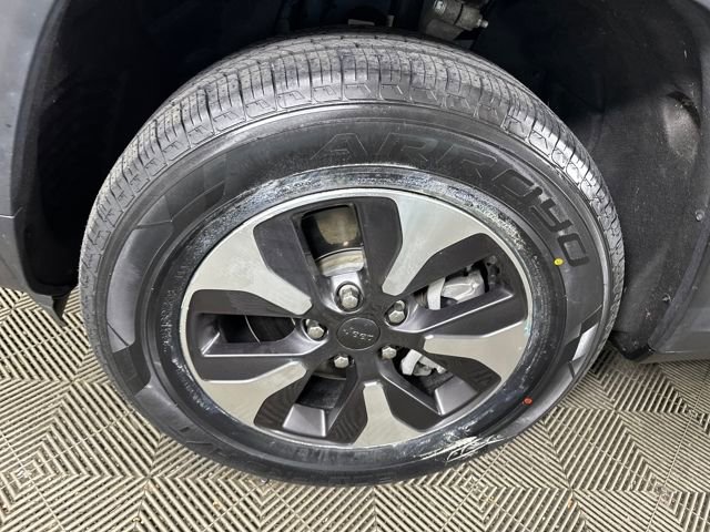 Used 2023 Jeep Grand Cherokee 4WD 4xe image 10