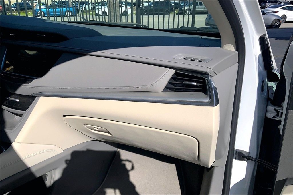 Certified 2023 Cadillac XT5 Premium Luxury w/ Technology Package image 18