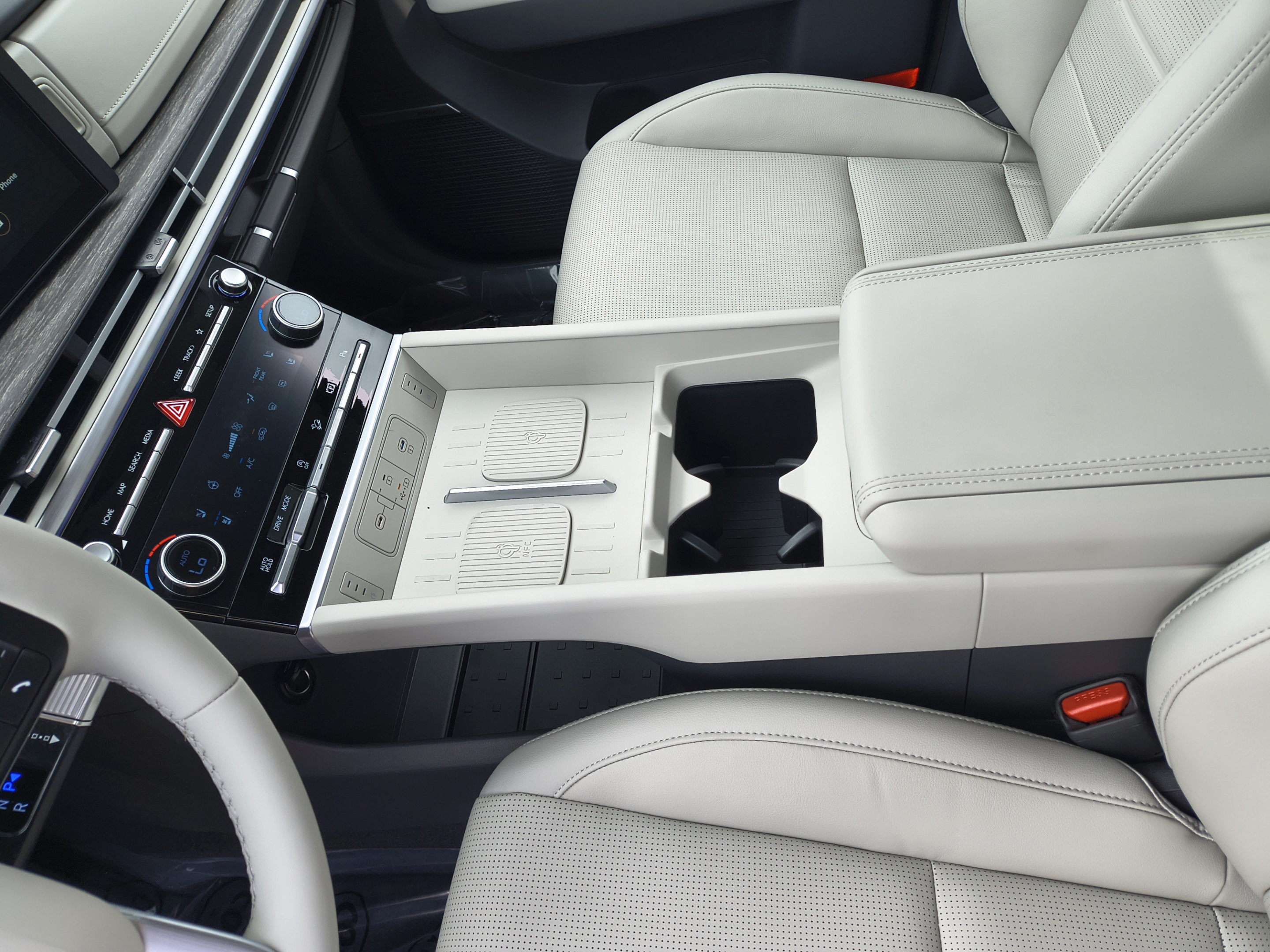 New 2027 Hyundai Santa Fe Limited FWD image 25