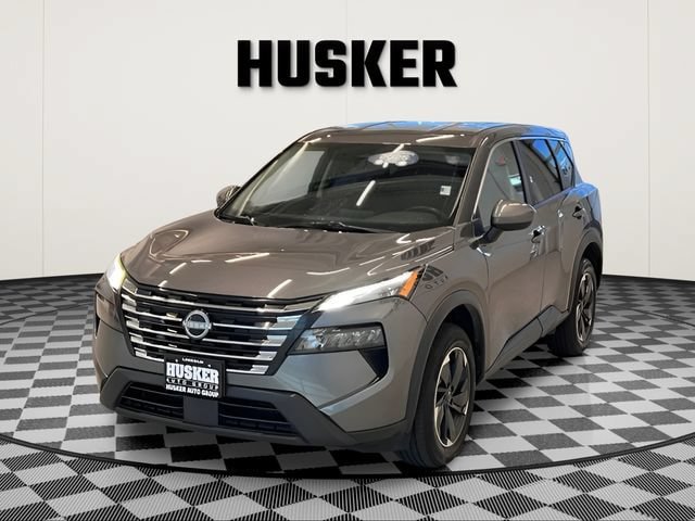Used 2025 Nissan Rogue SV AWD/4WD image 4