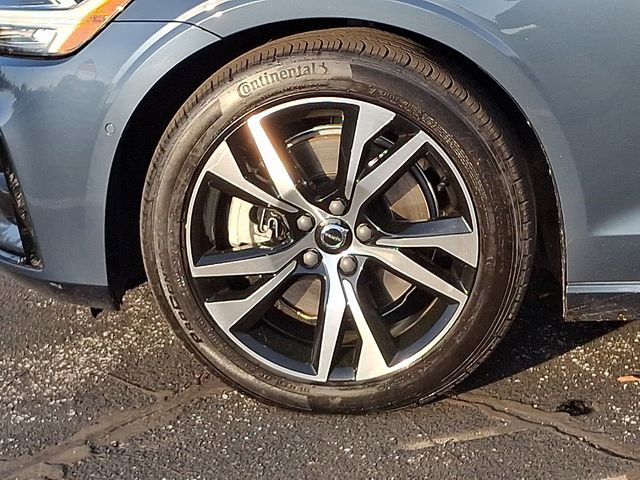 Used 2024 Volvo S60 B5 Plus AWD/4WD image 8