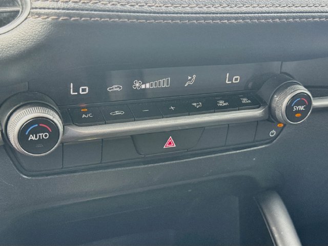 Used 2024 MAZDA MAZDA3 s FWD image 23