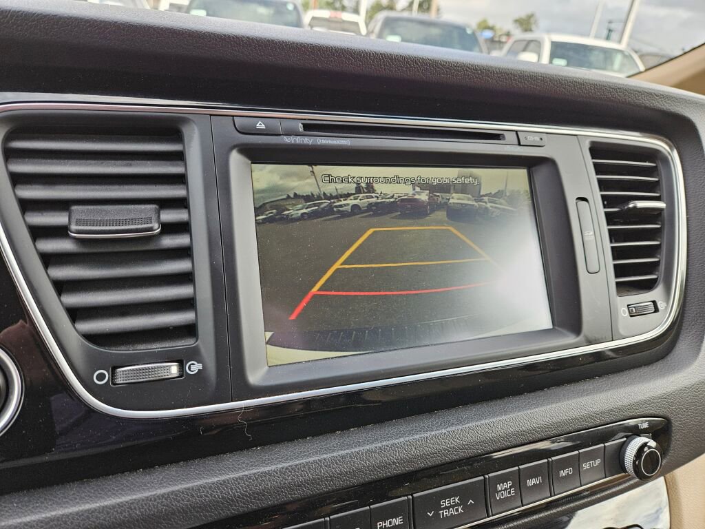 Used 2015 Kia Sedona SX image 36