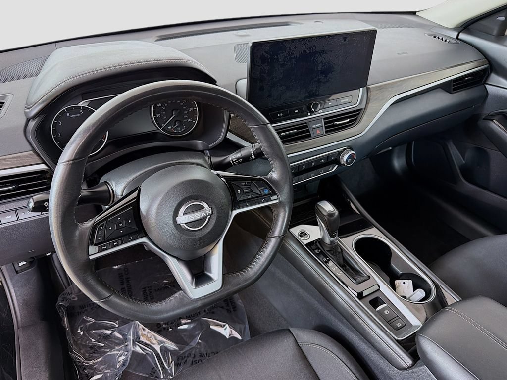 Used 2023 Nissan Altima 2.5 SV w/ SV Premium Package FWD image 22