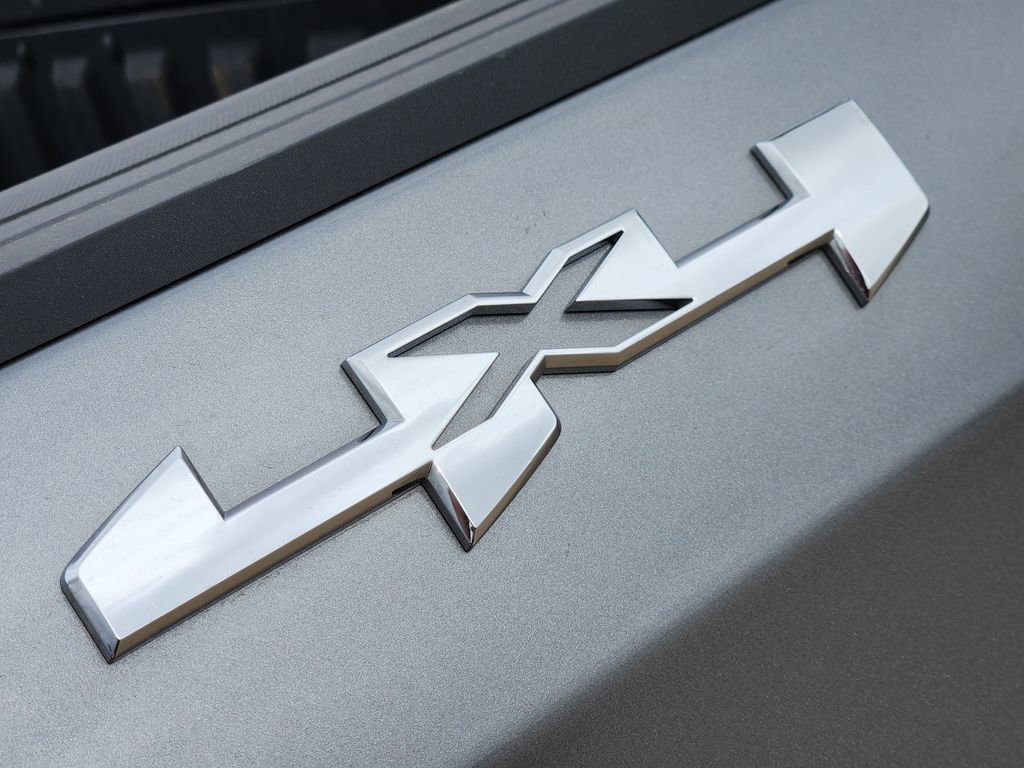 Used 2025 GMC Sierra 1500 SLT image 16