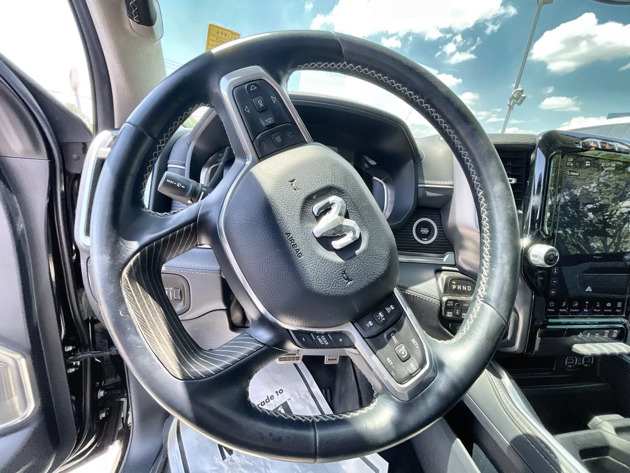 Used 2023 RAM 1500 Limited AWD/4WD image 11
