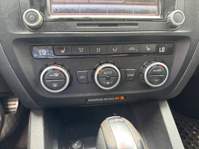 Used 2013 Volkswagen Jetta GLI FWD image 11
