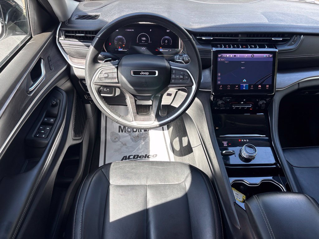 Used 2023 Jeep Grand Cherokee Limited AWD/4WD image 23