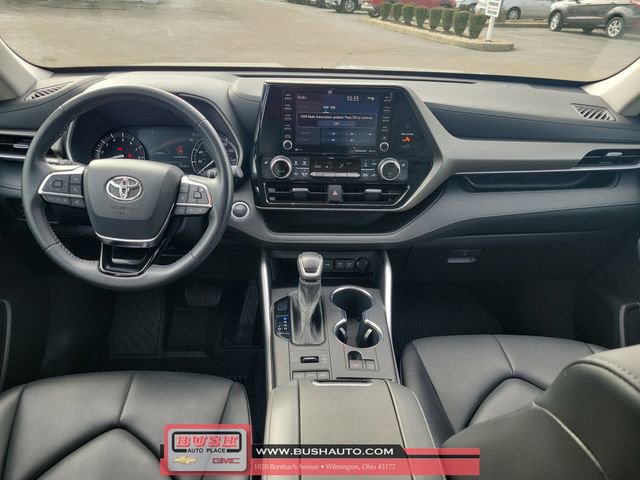 Used 2021 Toyota Highlander XLE image 11