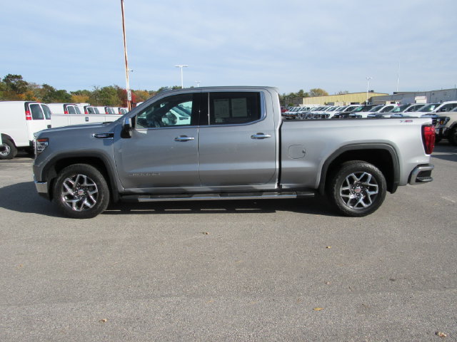 Used 2023 GMC Sierra 1500 SLT w/ SLT Premium Plus Package AWD/4WD image 3