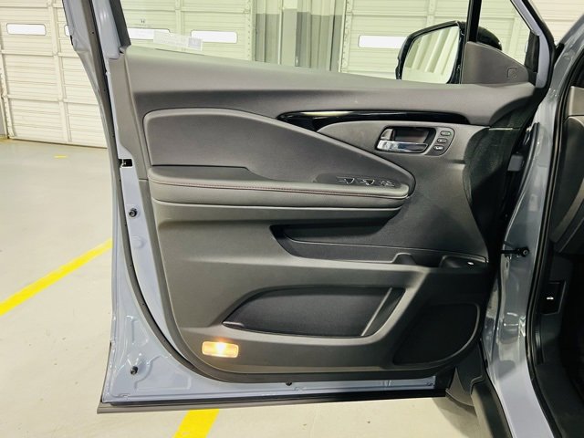 New 2026 Honda Ridgeline Black Edition image 24