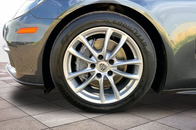 Used 2018 Porsche Panamera 4 AWD/4WD image 9