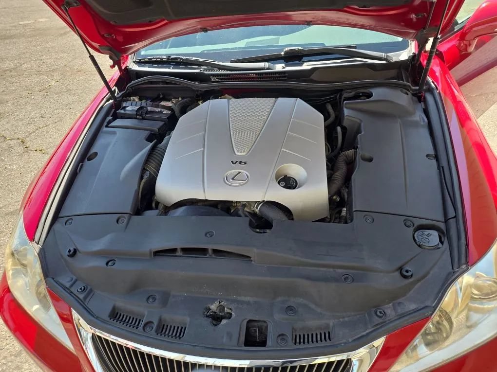 Used 2010 Lexus IS 350C RWD image 24