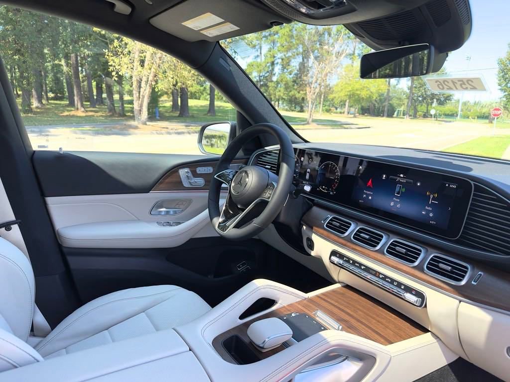 Used 2025 Mercedes-Benz GLE 450e 4MATIC image 19