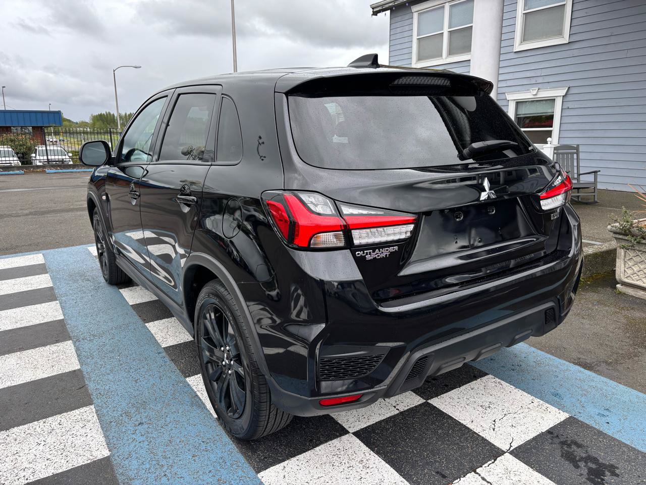Used 2025 Mitsubishi Outlander Sport ES AWD/4WD image 3