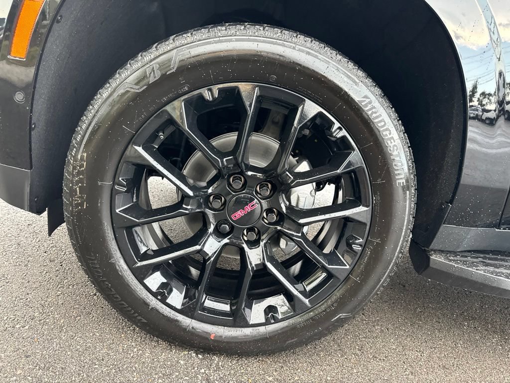 New 2026 GMC Yukon XL Denali w/ Advanced Technology Package AWD/4WD image 32