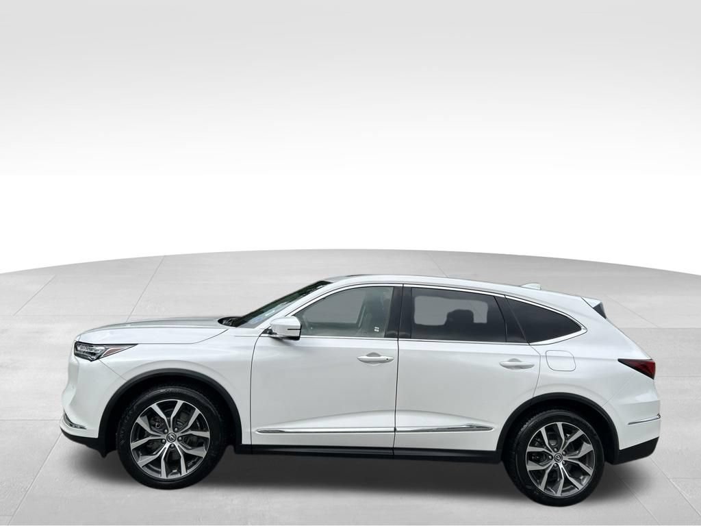 Used 2024 Acura MDX SH-AWD w/ Technology Package image 2
