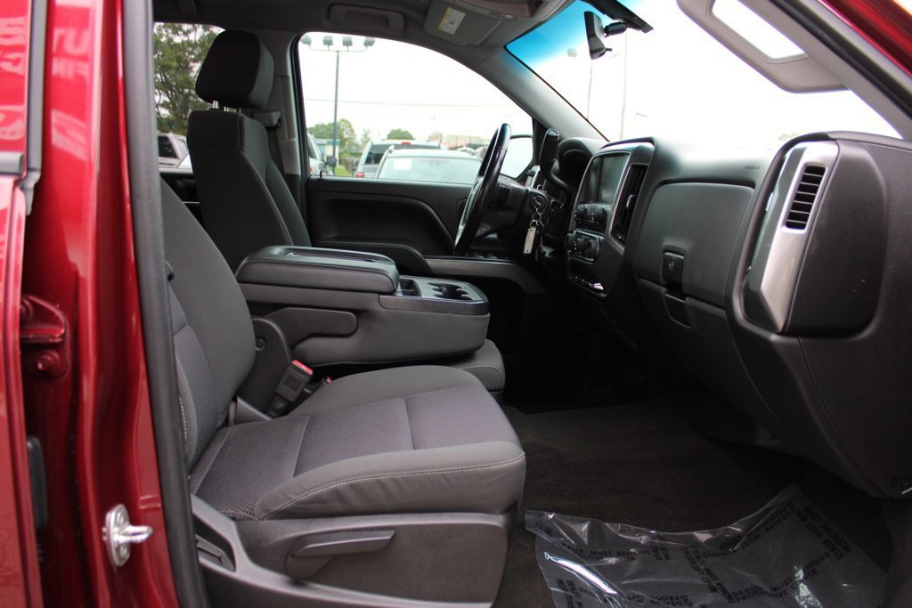 Used 2017 Chevrolet Silverado 1500 LT w/ All Star Edition AWD/4WD image 12