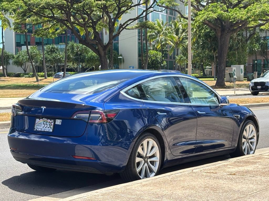 Used 2018 Tesla Model 3 Mid Range RWD image 5